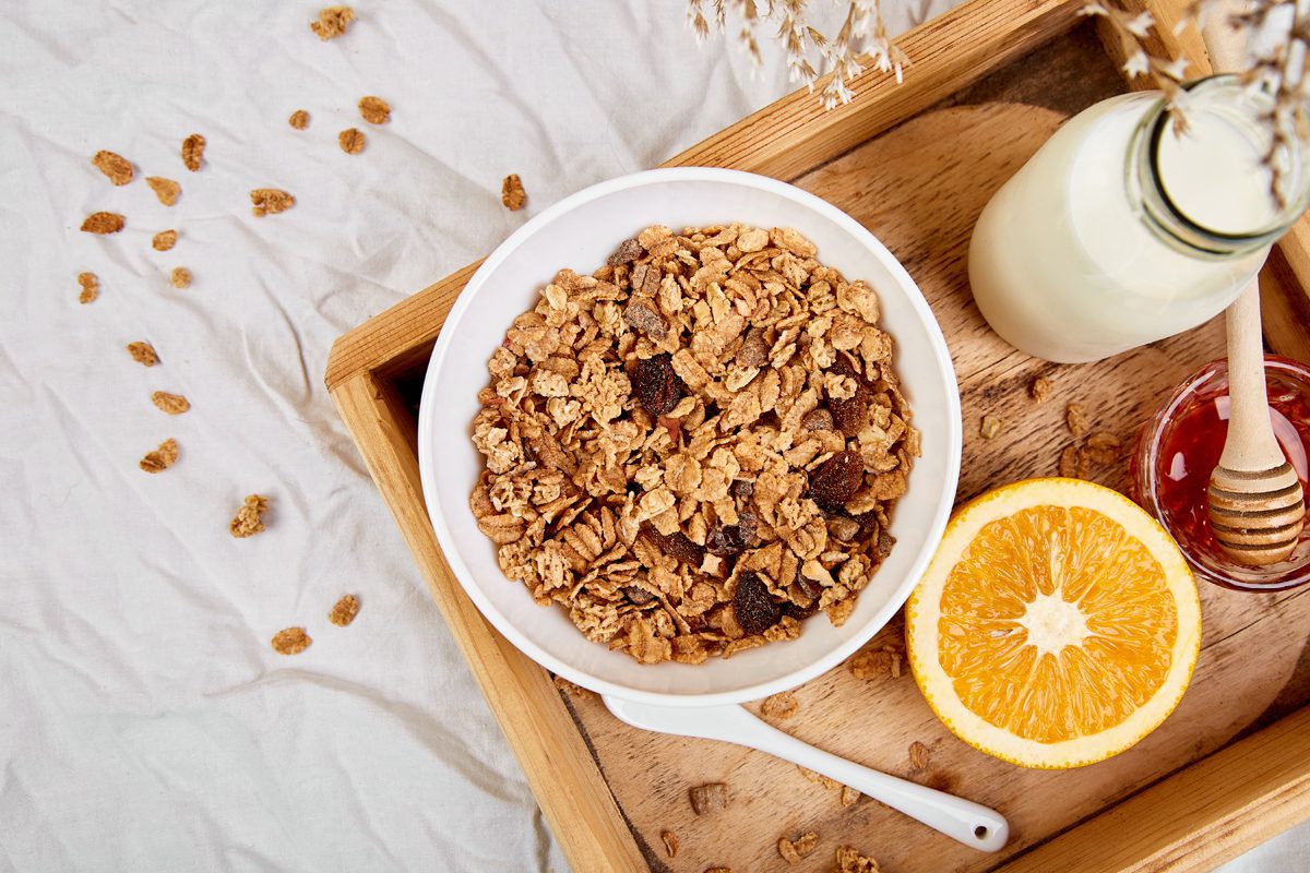 Bowl de Yogur con Cereales y Naranja